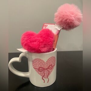 4 Pc Pink Heart Mug Fluffy Set (Bag Charm, Pen, & Notepad)